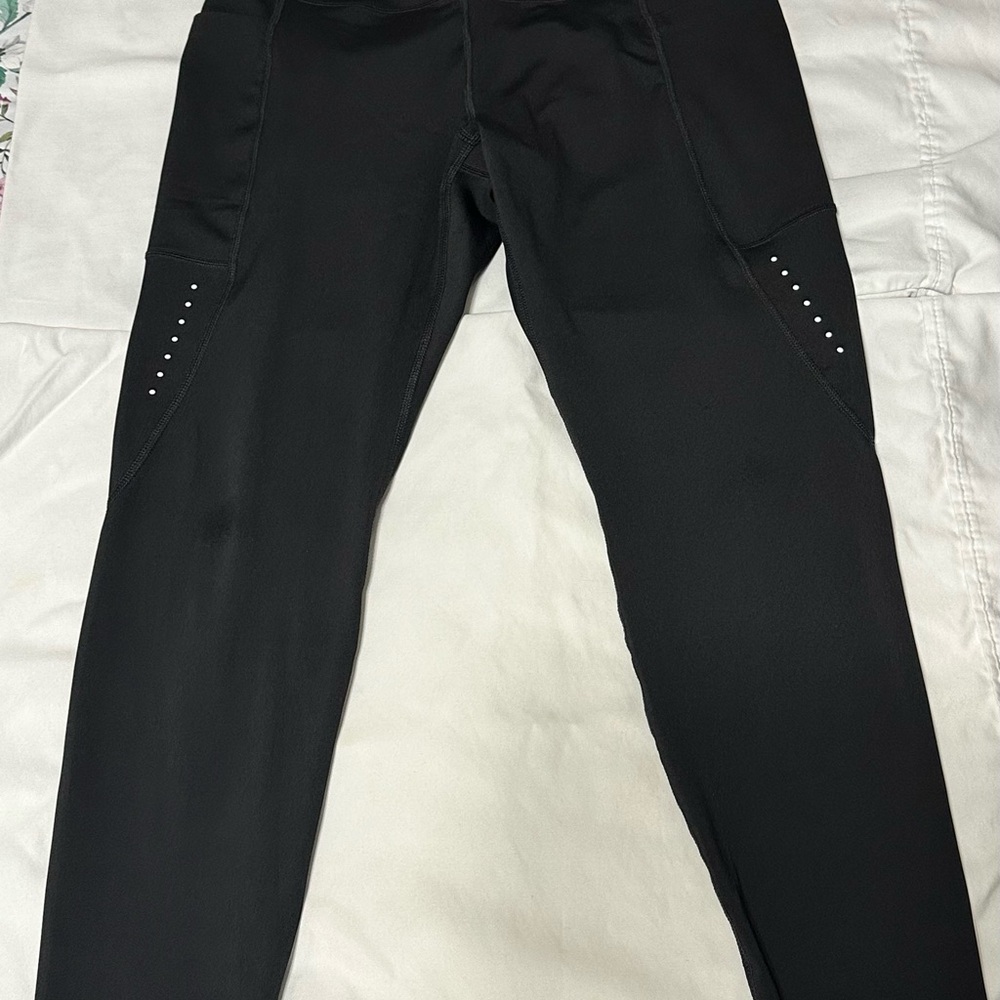 Brand new activewear pants.